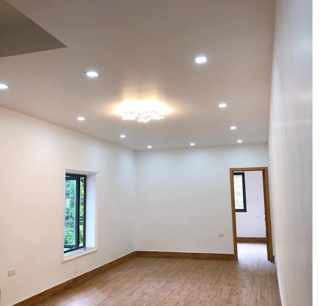Chỉ hơn 3 tỷ, sở hữu nhà đường Tôn Đức Thắng, 50m2 4 tầng, vài bước ra phố.