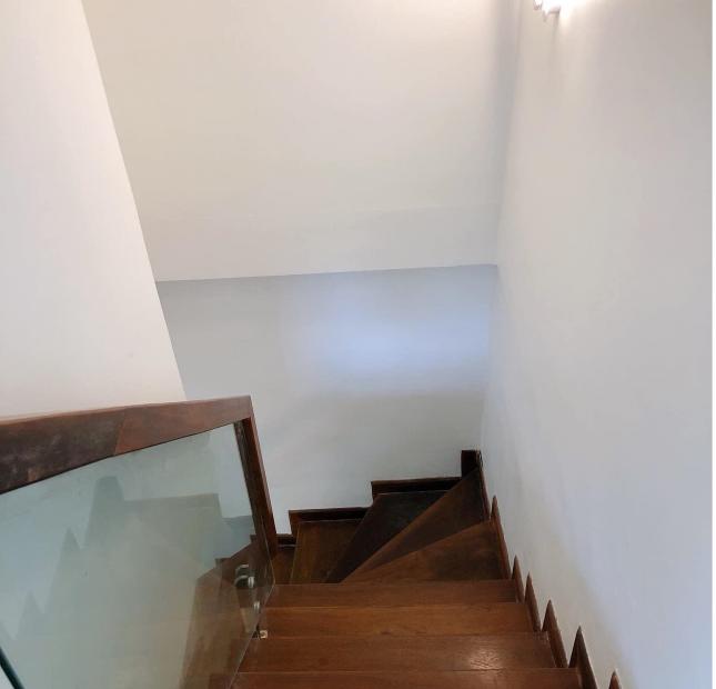 Chỉ hơn 3 tỷ, sở hữu nhà đường Tôn Đức Thắng, 50m2 4 tầng, vài bước ra phố.