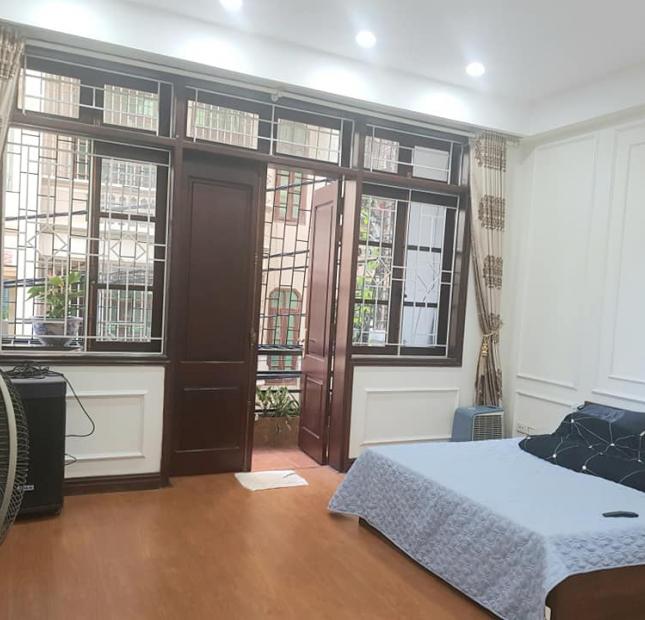 Bán nhà phân lô, ô tô tránh, phố Trần Quốc Hoàn, CG, 55m, 4t, giá 9.8 tỷ - 0974.687.037