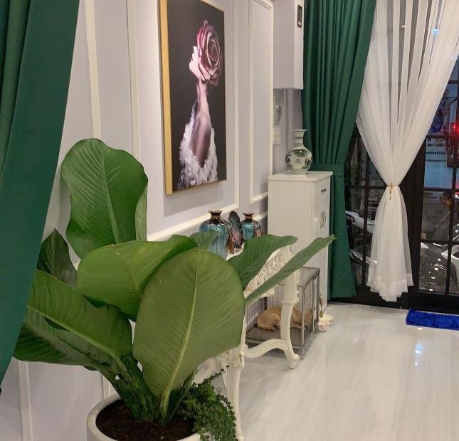 Bán nhà hẻm Nguyễn Trãi dt 5*13m giá 8.6 tỷ trệt, 2 lầu, sân thượng