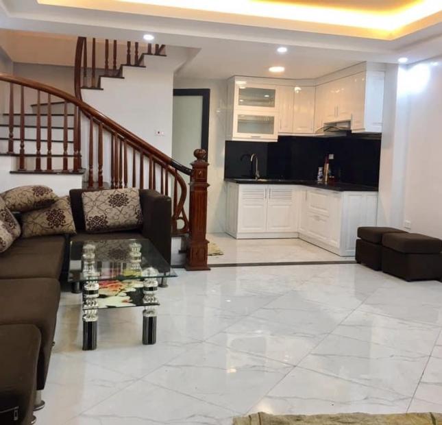 Nhà Hai Bà Trưng 37m2x5 tầng, nhà mới ở luôn. Lh 0376812345