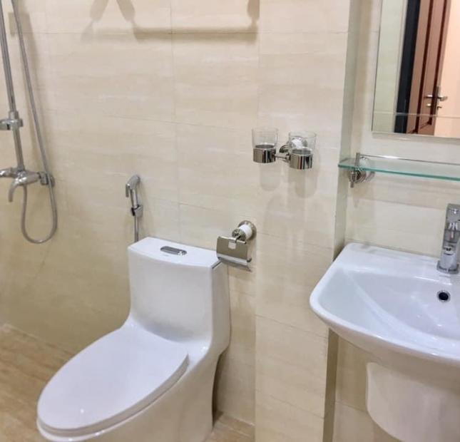 Nhà Hai Bà Trưng 37m2x5 tầng, nhà mới ở luôn. Lh 0376812345