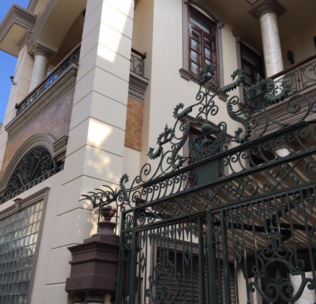 Bán gấp nhà MT đường 3/2, Q10, ngay Hà đô, khu áo cưới, HD thuê 75tr