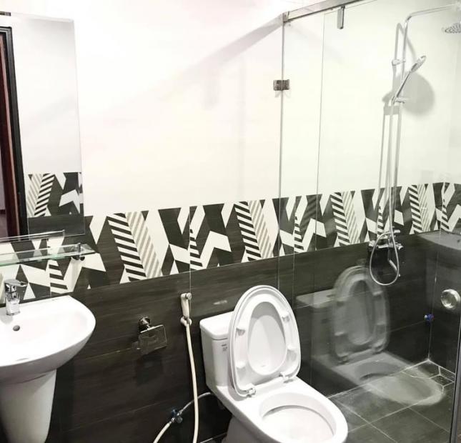 Biệt thự sân vườn Đống Đa 60m2x4T 4.7 tỷ. Gần phố, Full nội thất