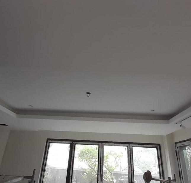 Nhà đẹp Phương Mai làm văn phòng, kinh doanh, mặt tiền rộng, 150m2, oto tránh, Lh: 0868181683