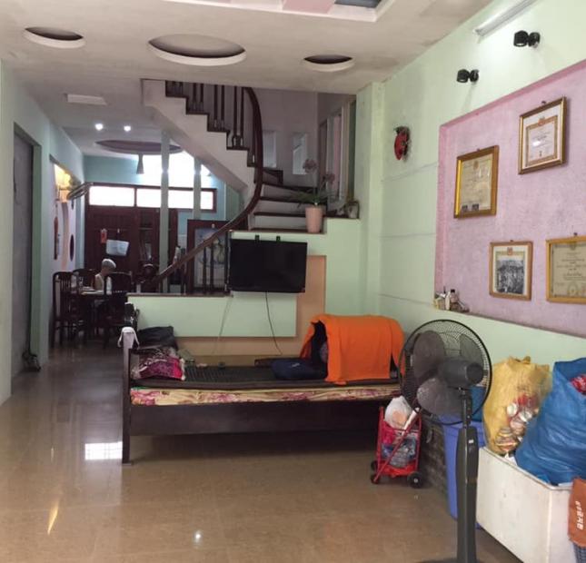 BÁN NHÀ KHU PHÂN LÔ TẬP THỂ TRUNG ƯƠNG ĐOÀN  NGUYỄN KHANH TOÀN THÔNG QUAN HOA 50M. 5 TẦNG GIÁ 6,9 TỶ