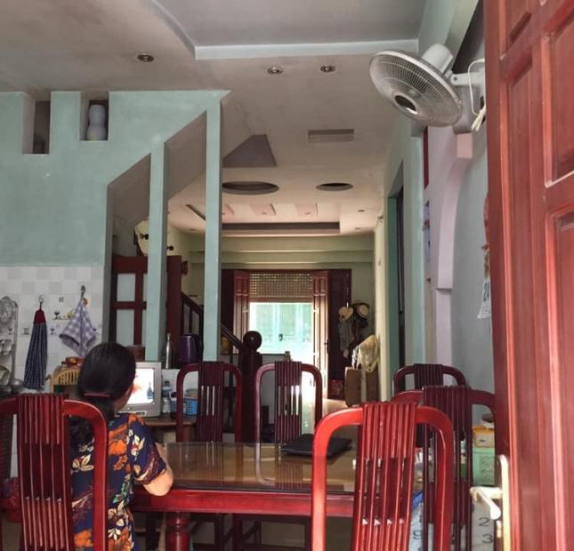 BÁN NHÀ KHU PHÂN LÔ TẬP THỂ TRUNG ƯƠNG ĐOÀN  NGUYỄN KHANH TOÀN THÔNG QUAN HOA 50M. 5 TẦNG GIÁ 6,9 TỶ