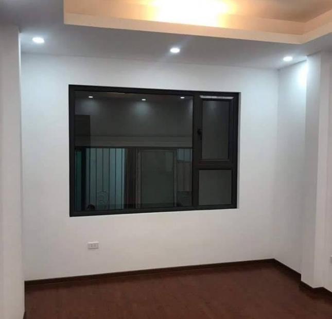 Bán nhà Ngõ chợ Đình Thôn, 45m x 5 tầng, ô tô, kinh doanh sầm uất. LH 0975626023