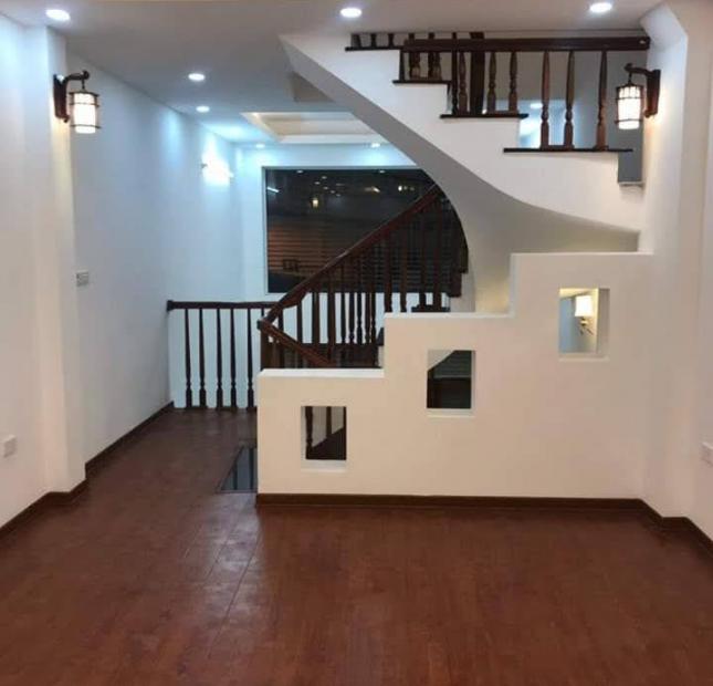 Bán nhà Ngõ chợ Đình Thôn, 45m x 5 tầng, ô tô, kinh doanh sầm uất. LH 0975626023