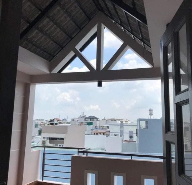 Bán nhà mới xây cách mặt tiền Nguyễn Văn Nghi và chợ Gò Vấp 50m, 5 tầng, 6 phòng ngủ.