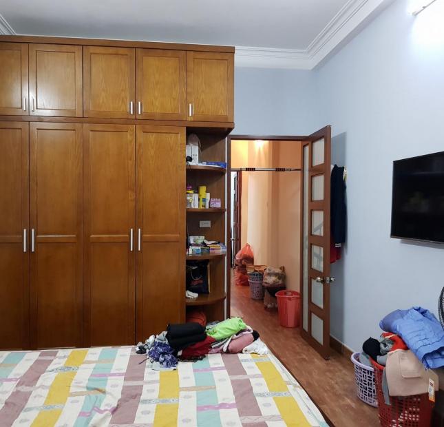              Bán nhà 4 tầng Lĩnh Nam, sổ đẹp 2 tỷ 3