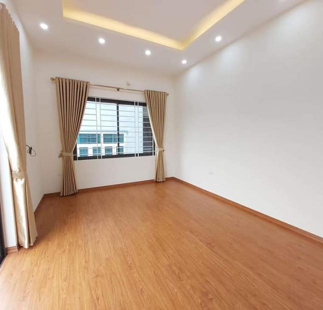 Bán nhà Nhuệ Giang Hà Đông 42m2 4T MT4 5tỷ 