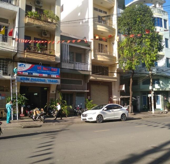  Bán nhà hẻm xe tải tới nhà đường Nguyễn Trãi, DT: 4.2*17m