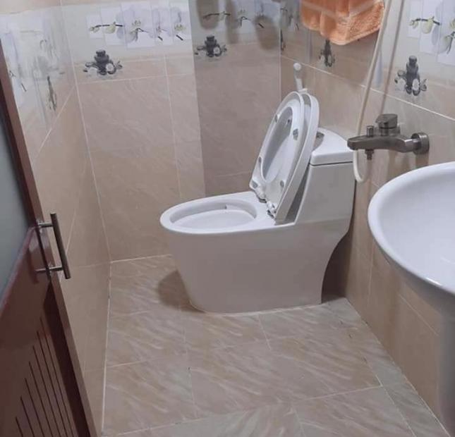 Bán nhà đẹp Lê Quang Định, Bình Thạnh, 4 tầng, 4PN, 5WC, giá tròn 5 tỷ.