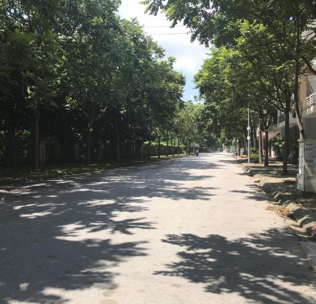 Bán nhà mặt phố Hồng Châu, Hải Dương, 70m2, đường trước nhà 20m, mt 4.5m, vỉa hè 5m