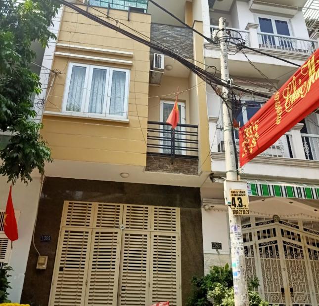Nhà bán đường Huỳnh Văn Bánh, Phú Nhuận, 44m2, 3 tầng, giá chỉ 7,5 tỷ.