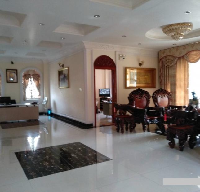 Bán biệt thự 21.5 tỷ 10x18m hầm 3 tấm mặt tiền đường số 22, phường bình trị đông B