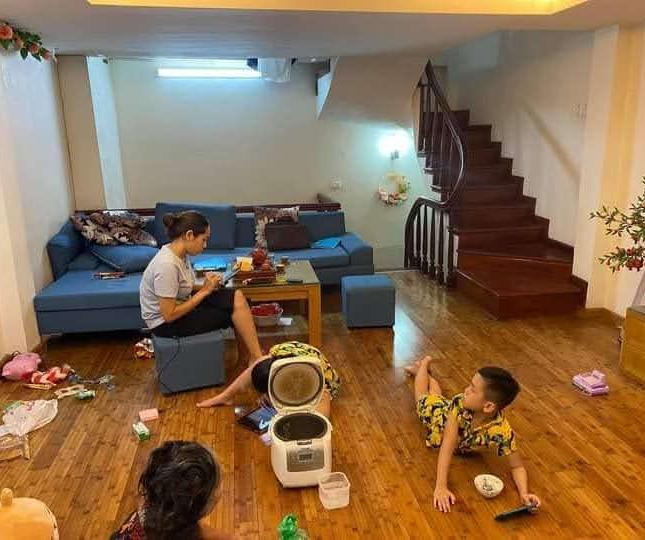 Bán nhà Giải Phóng 55m2 5T lô góc ô tô chỉ 5.7 tỷ 098.345.8219