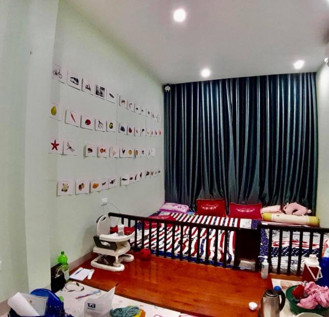 HƠN 2 TỶ MUA GÌ MUA LUÔN CĂN NHÀ 40m2, 3 TẦNG, Ô TÔ, TẠI BỒ ĐỀ_LONG BIÊN.