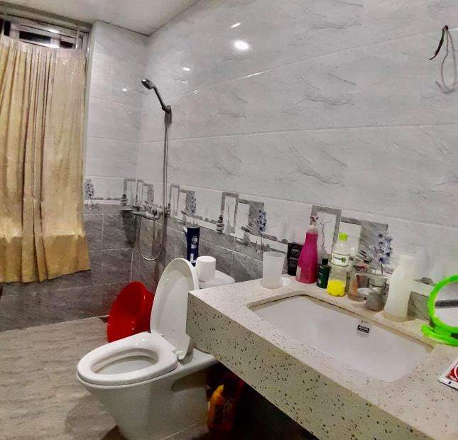 HƠN 2 TỶ MUA GÌ MUA LUÔN CĂN NHÀ 40m2, 3 TẦNG, Ô TÔ, TẠI BỒ ĐỀ_LONG BIÊN.