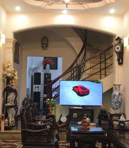            Bán nhà Mặt Hồ Quỳnh, ôtô tránh, sổ đẹp 11 tỷ