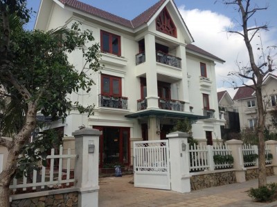 Bán nhà mặt tiền gần Chu mạnh Trinh, phường Bến Nghé, Quận 1. Diện tích: 3,5m x 14m.