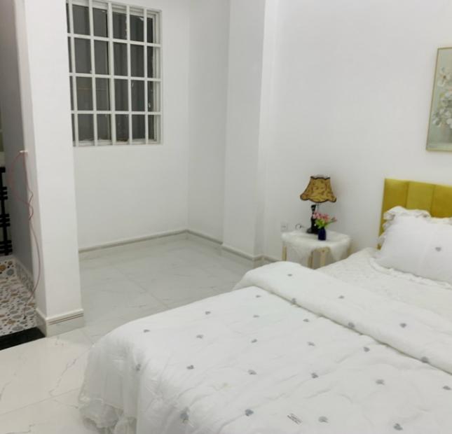 Bán nhà 2 lầu hẻm 77 đường Chuyên Dùng 9 Quận 7.