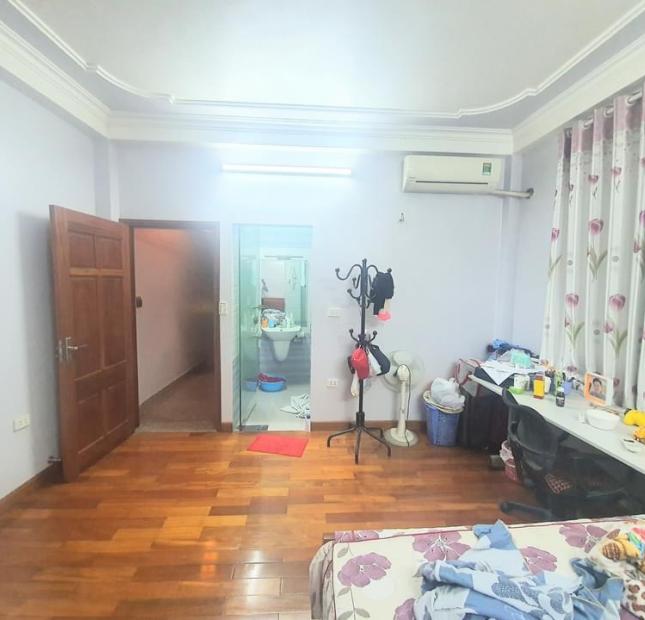 Bán nhà Minh Khai, nhà đẹp, ngõ nông, gần ô tô. 5T 37m giá 2.9 tỷ