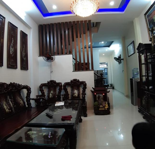 Bán gấp nhà HXH Hiệp Bình, 60m2, 2 tầng, 5.35 tỷ 0907737012