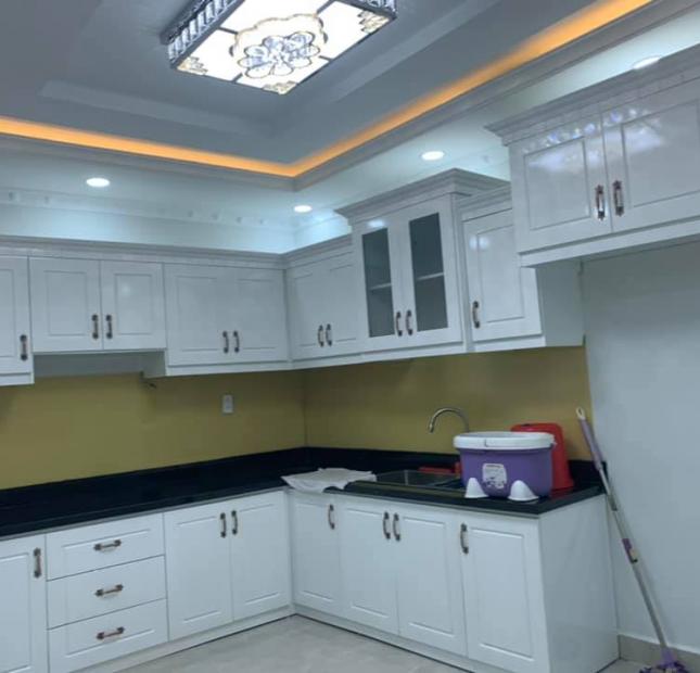 Bán nhà đường Nguyễn Văn Nghi quận Gò Vấp, 50m2, 4 tầng, 6 phòng ngủ