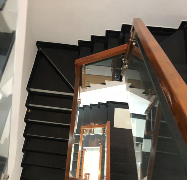 Nhà Nguyễn Sỹ Sách, P15 Tân Bình, 60m2, 4.3x14, 5 tầng, hẻm xe hơi, chỉ còn 6 tỷ. Gấp!