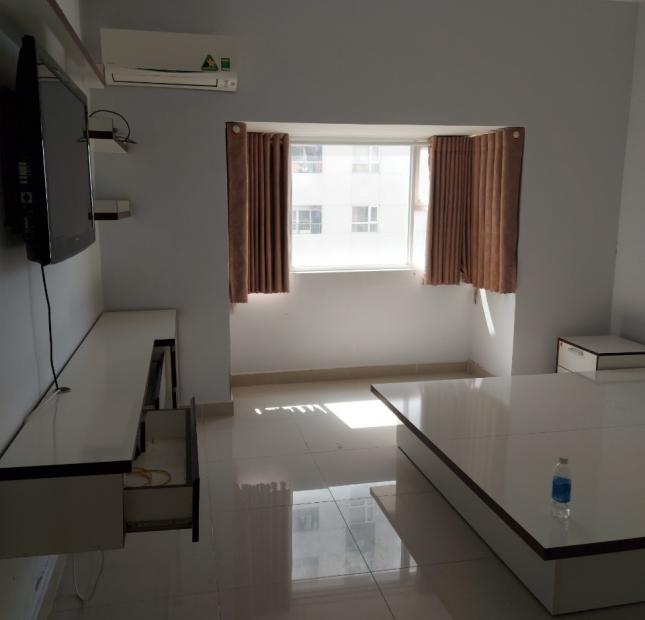 Cho thuê căn góc, chung cư Oriental Plaza, Tân Phú, 2PN,  Full nội thất