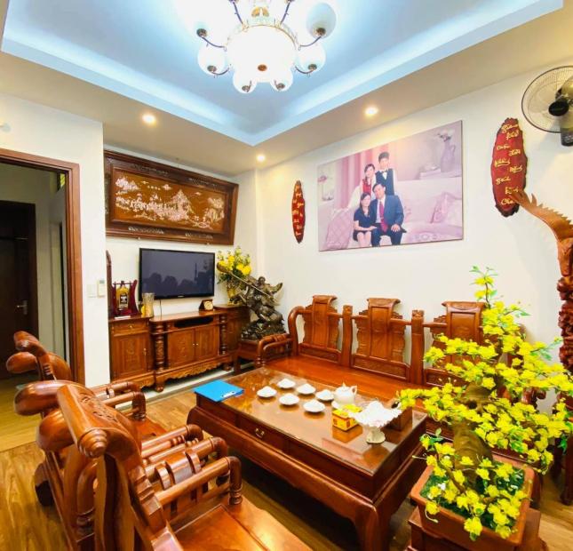 Bán nhà Thái Thịnh 88m2 mặt tiền 6.2m ô tô kinh doanh 7.7 tỷ 0983458219