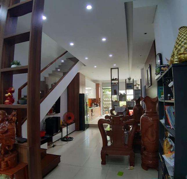 Nhà đẹp HXH đường 28 Phường 6 Gò Vấp, 100m2, 5x20m, 3T 4PN, giảm sốc 7.4 tỷ, gấp bán