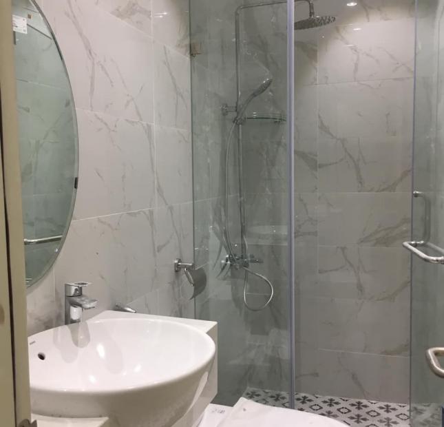 Nhà đẹp Hoàng Hoa Thám-Ba Đình 49m x 6 tầng thang máy, 6.5 tỷ 