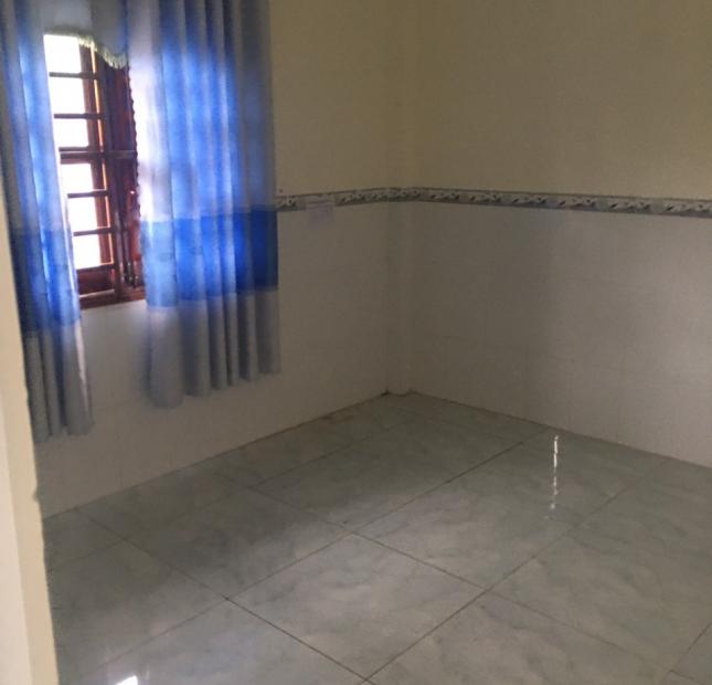 Chính chủ cần bán nhanh lô đất 200m2 và căn nhà c4 mới xây đường thông dài cách chợ 200m