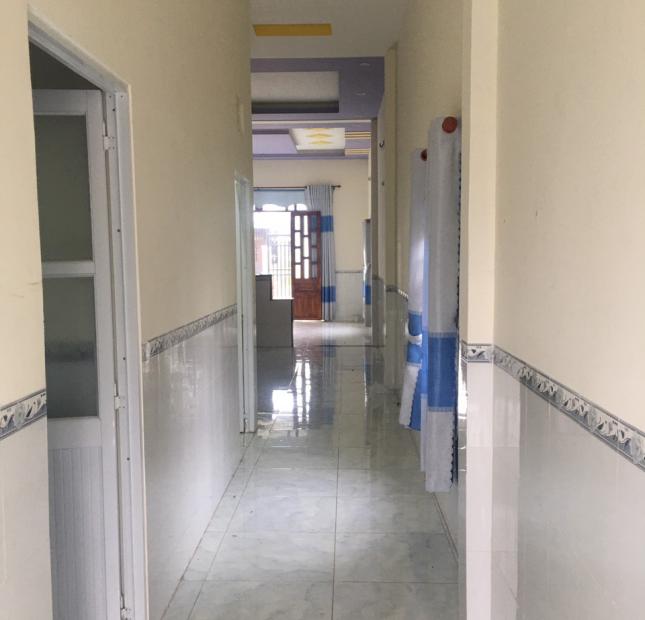 Chính chủ cần bán nhanh lô đất 200m2 và căn nhà c4 mới xây đường thông dài cách chợ 200m