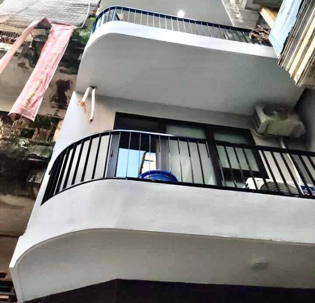 Bán nhà mặt phố Hoàng Ngọc Phách, 66m, 5 tầng thang máy , giá 22,5 tỷ.