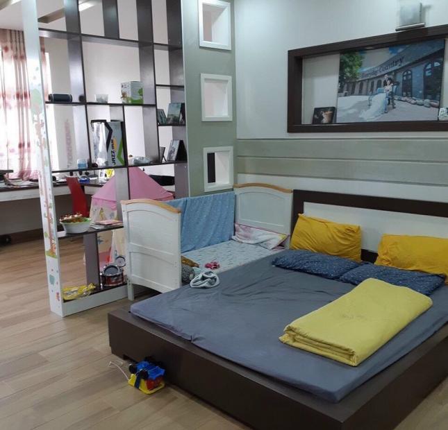 Gia đình chia tài sản, Bán gấp nhà Khu kinh doanh Vip, HXH 6M, Lý Thái Tổ, Phường 9. Quận 10, 1T3L,