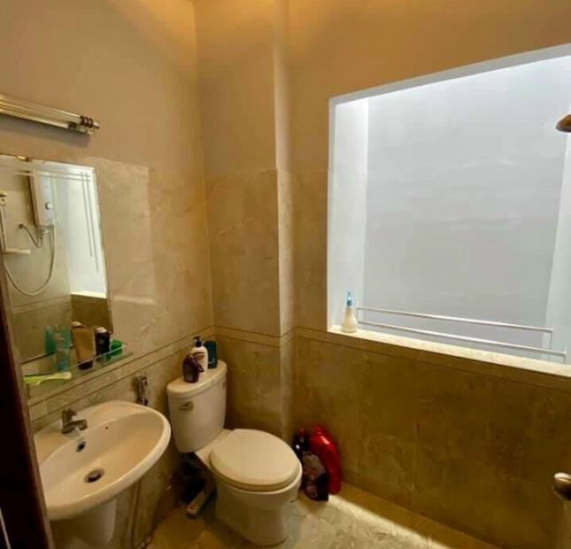 Gia đình chia tài sản, Bán gấp nhà Khu kinh doanh Vip, HXH 6M, Lý Thái Tổ, Phường 9. Quận 10, 1T3L,