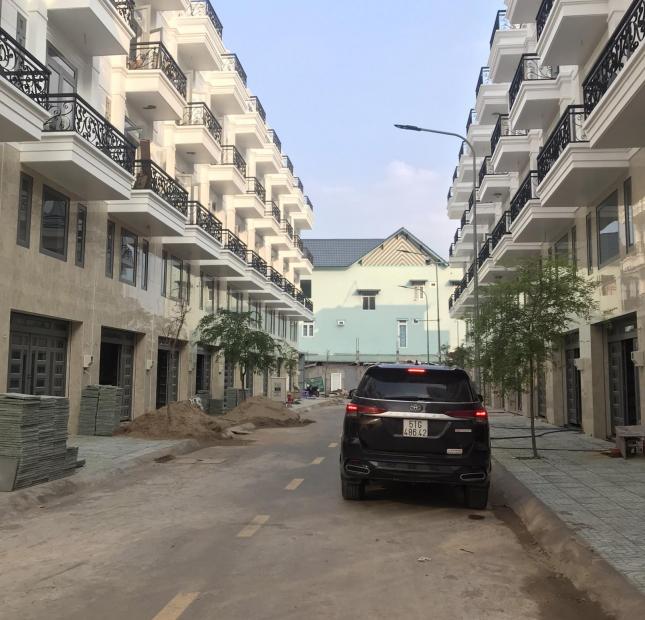 Bán Nhà phố cao cấp đường 12m  xe hơi Nguyễn oanh ,  P.6, Gò Vấp 300m.LH : 0908714902 AN