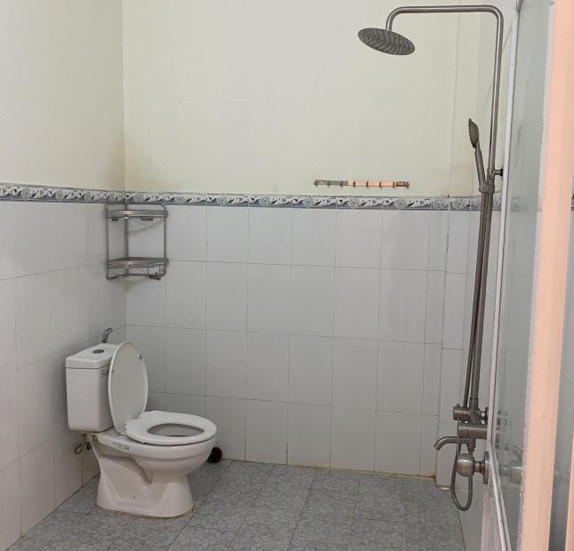 chuyển lên sg sống cần bán nhanh căn nhà 1 trệt 1 lầu  ngay bên ql tôi cần bán nhanh lh: 039.221.3445