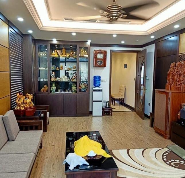 Bán nhà Giải Phóng 175m2 mặt tiền 11m vỉa hè lô góc nhỉnh 18 tỷ 0983458219