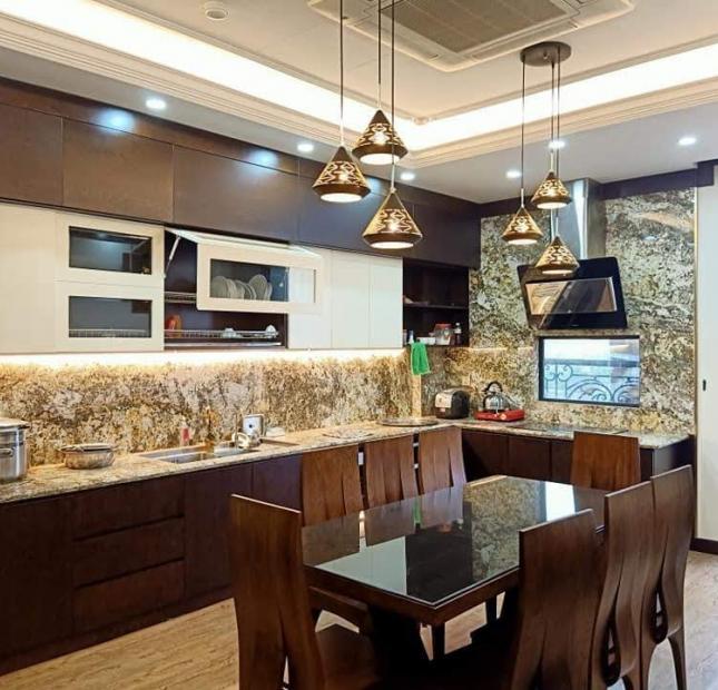 Bán nhà Giải Phóng 175m2 mặt tiền 11m vỉa hè lô góc nhỉnh 18 tỷ 0983458219