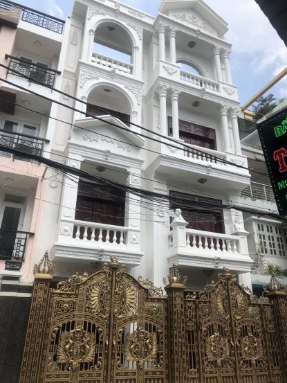 Bán nhà mặt tiền quận 5 , đưởng Phan Văn Trị giá 12.3 tỷ , 3 lầu