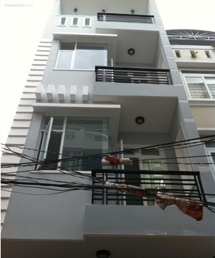 Bán nhà mặt tiền Nguyễn Chí Thanh, P. 7, Q. 10. Diện tích 4.2x18m, DT xây dựng 72m2