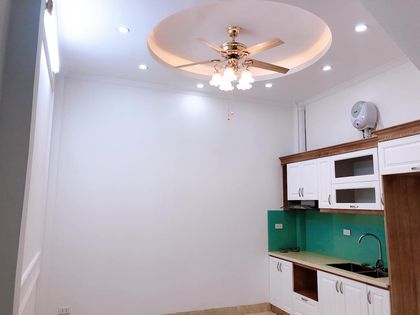 Bán nhà đẹp 42m2-5 tầng ngõ phố Thọ Tháp xe ba gác đỗ cửa giá 4,75 tỷ.