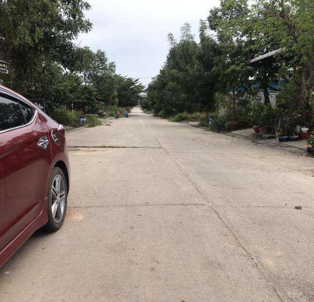 Chuyển lên sg kinh doanh cần bán lô đất 300m2 và nhà 2 lầu kề trường học và chợ