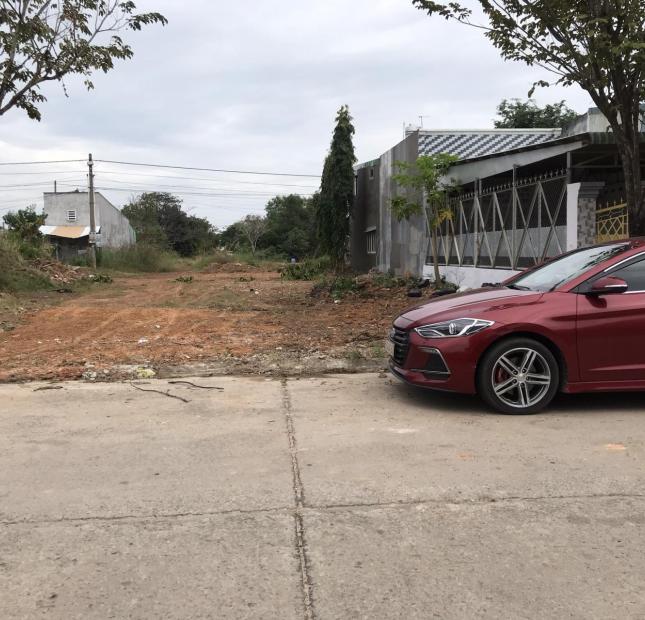 Chuyển lên sg kinh doanh cần bán lô đất 300m2 và nhà 2 lầu kề trường học và chợ