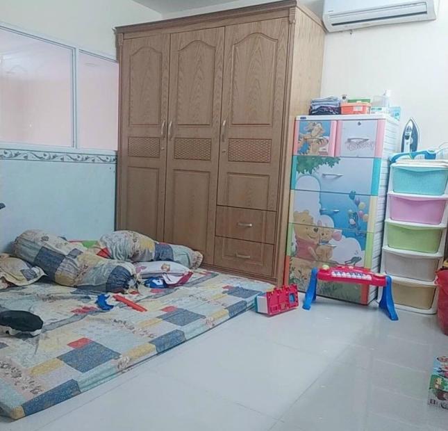 Định cư Bán Nhà Điện Biên Phủ, Quận 10, 3 Tầng, 2 Phòng Ngủ, Phù hợp NVVPi, giá 2 tỷ 8